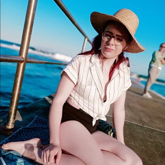 Meet your Posher, Michela - Picture 1 of 1